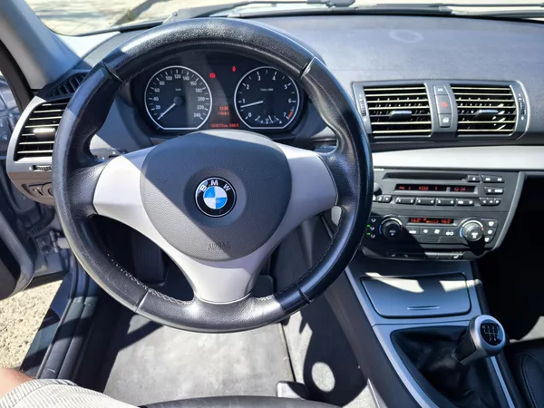 BMW Řada 1 116i 85kW SERVISKA - foto 47