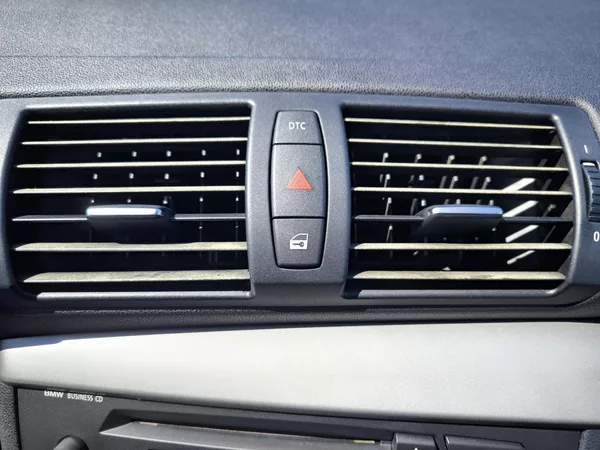 BMW Řada 1 116i 85kW SERVISKA - foto 57
