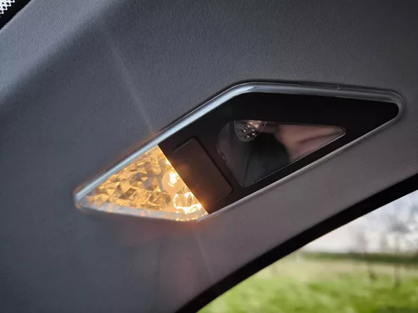 BMW Řada 3 320iAUTOMAT 6VÁLCŮ*BEZ KOROZE* - foto 48