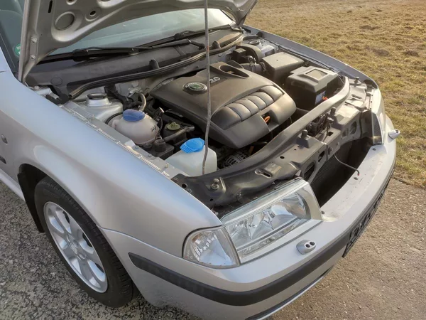 Škoda Octavia 2,0i 116PS Collection XENON - foto 32