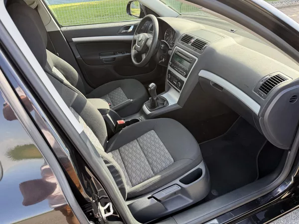 Škoda Octavia 2,0TDI 103 kW ELEGANCE 1MAJITE - foto 17