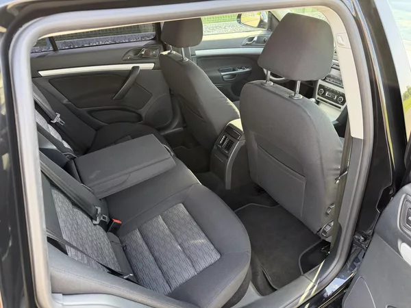 Škoda Octavia 2,0TDI 103 kW ELEGANCE 1MAJITE - foto 22
