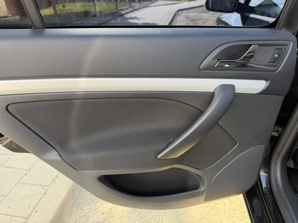 Škoda Octavia 2,0TDI 103 kW ELEGANCE 1MAJITE - foto 26