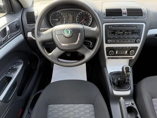 Škoda Octavia 2,0TDI 103 kW ELEGANCE 1MAJITE - foto 29