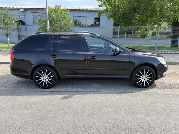 Škoda Octavia 2,0TDI 103 kW ELEGANCE 1MAJITE - foto 4