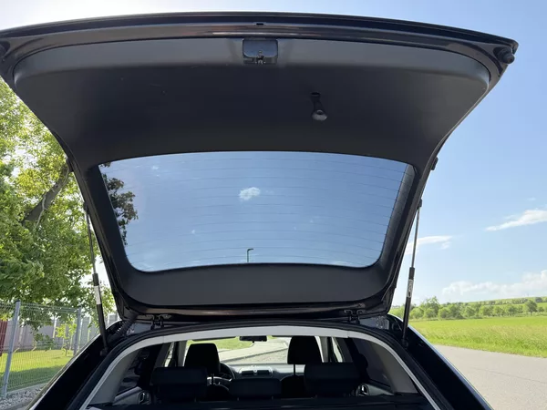 Škoda Octavia 2,0TDI 103 kW ELEGANCE 1MAJITE - foto 41