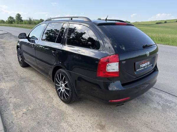 Škoda Octavia 2,0TDI 103 kW ELEGANCE 1MAJITE - foto 7