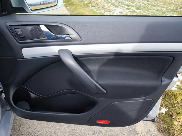 Škoda Octavia 1,4TSI 90kW 1 MAJITEL - foto 20