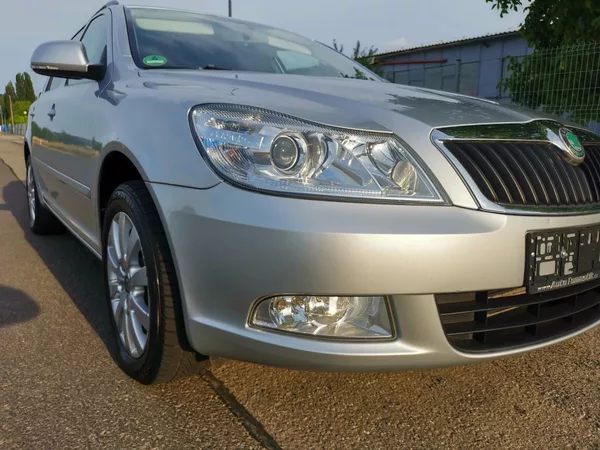 Škoda Octavia 2,0TDI 103 kW CR ELEGANCE - foto 10