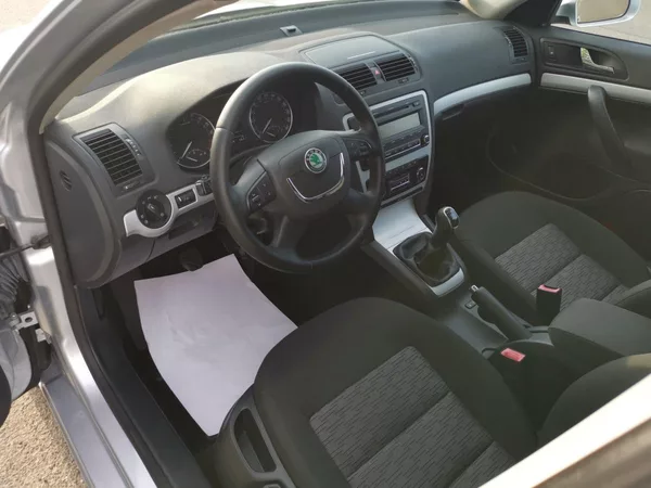 Škoda Octavia 2,0TDI 103 kW CR ELEGANCE - foto 15