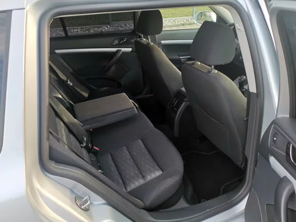 Škoda Octavia 2,0TDI 103 kW CR ELEGANCE - foto 23