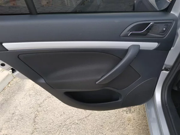 Škoda Octavia 2,0TDI 103 kW CR ELEGANCE - foto 26