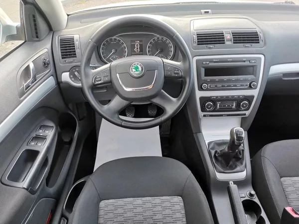 Škoda Octavia 2,0TDI 103 kW CR ELEGANCE - foto 29