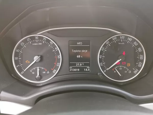 Škoda Octavia 2,0TDI 103 kW CR ELEGANCE - foto 31