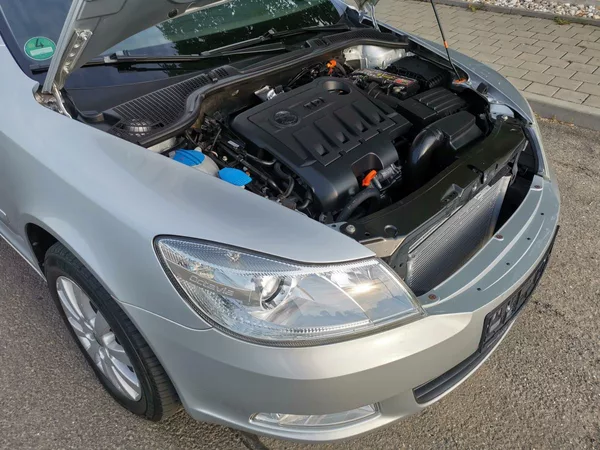 Škoda Octavia 2,0TDI 103 kW CR ELEGANCE - foto 42