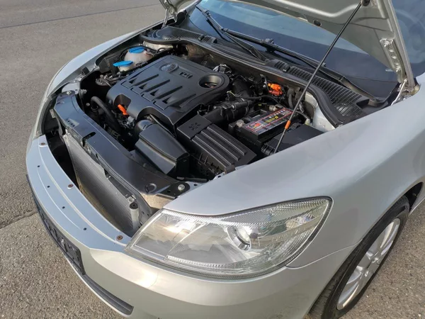 Škoda Octavia 2,0TDI 103 kW CR ELEGANCE - foto 43