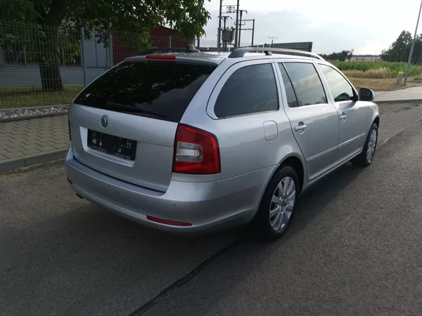 Škoda Octavia 2,0TDI 103 kW CR ELEGANCE - foto 5