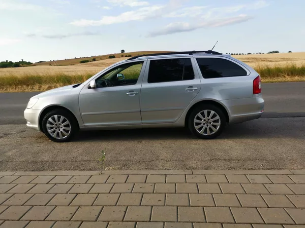 Škoda Octavia 2,0TDI 103 kW CR ELEGANCE - foto 8