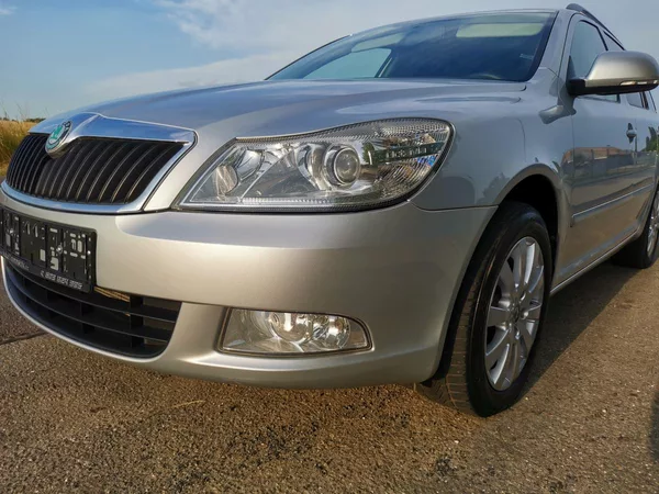 Škoda Octavia 2,0TDI 103 kW CR ELEGANCE - foto 9
