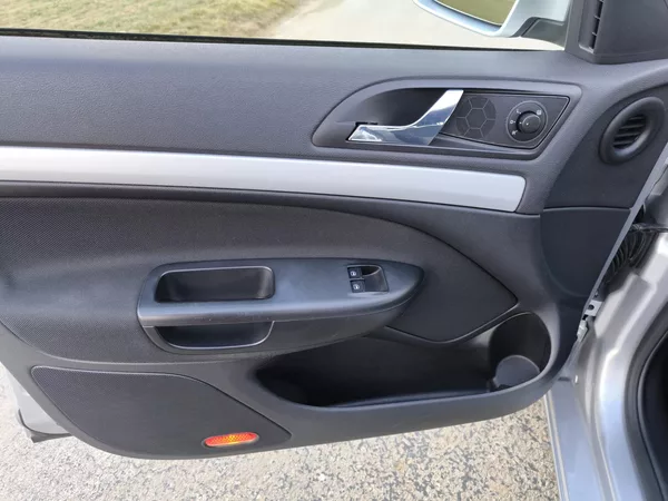 Škoda Octavia 1,6MPI 75kW SERVISKA 1 MAJITEL - foto 12
