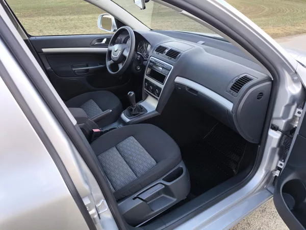 Škoda Octavia 1,6MPI 75kW SERVISKA 1 MAJITEL - foto 18