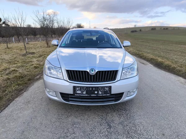 Škoda Octavia 1,6MPI 75kW SERVISKA 1 MAJITEL - foto 2