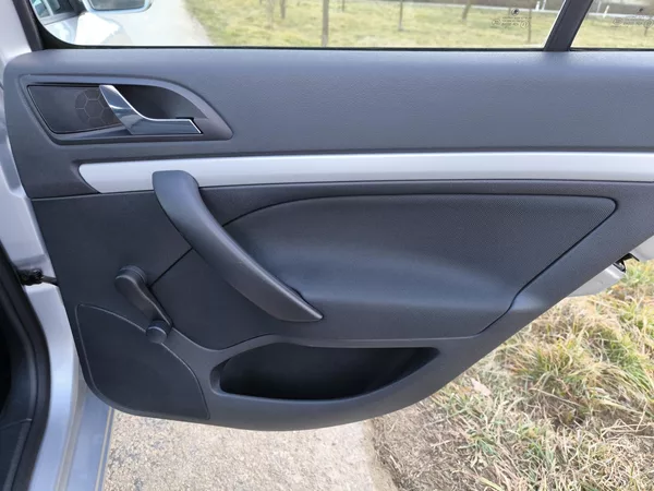 Škoda Octavia 1,6MPI 75kW SERVISKA 1 MAJITEL - foto 23