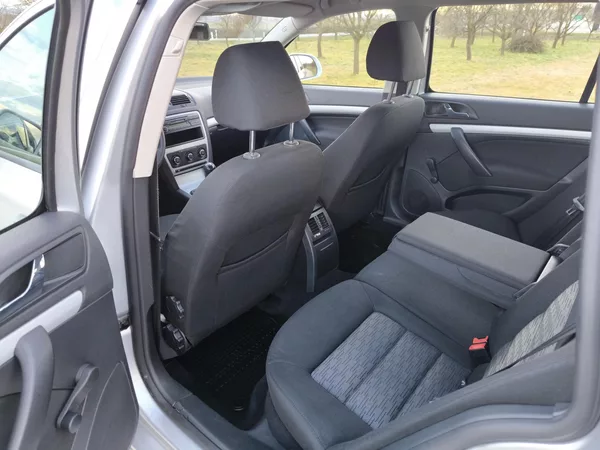 Škoda Octavia 1,6MPI 75kW SERVISKA 1 MAJITEL - foto 24