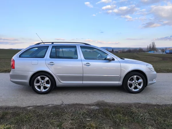 Škoda Octavia 1,6MPI 75kW SERVISKA 1 MAJITEL - foto 4
