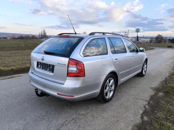 Škoda Octavia 1,6MPI 75kW SERVISKA 1 MAJITEL - foto 5