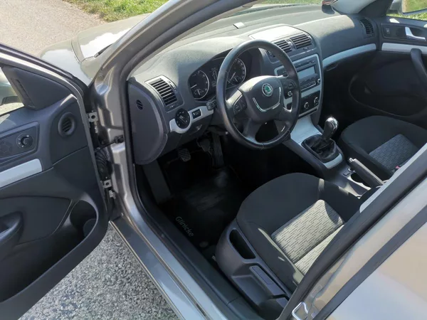 Škoda Octavia 1,6MPI 75kW 1MAJITEL - foto 12