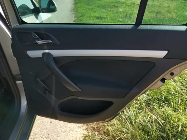 Škoda Octavia 1,6MPI 75kW 1MAJITEL - foto 21