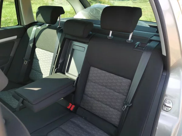 Škoda Octavia 1,6MPI 75kW 1MAJITEL - foto 23