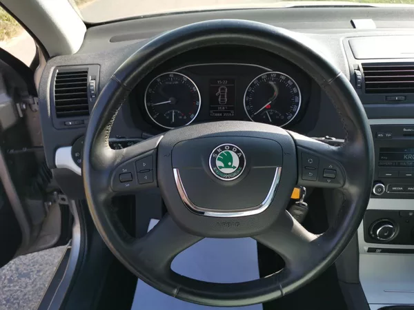 Škoda Octavia 1,6MPI 75kW 1MAJITEL - foto 28
