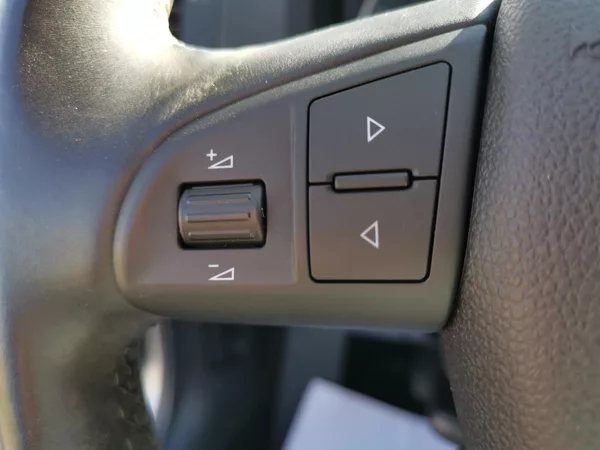 Škoda Octavia 1,6MPI 75kW 1MAJITEL - foto 30