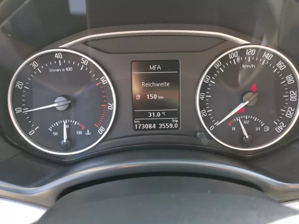 Škoda Octavia 1,6MPI 75kW 1MAJITEL - foto 32