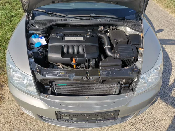 Škoda Octavia 1,6MPI 75kW 1MAJITEL - foto 40