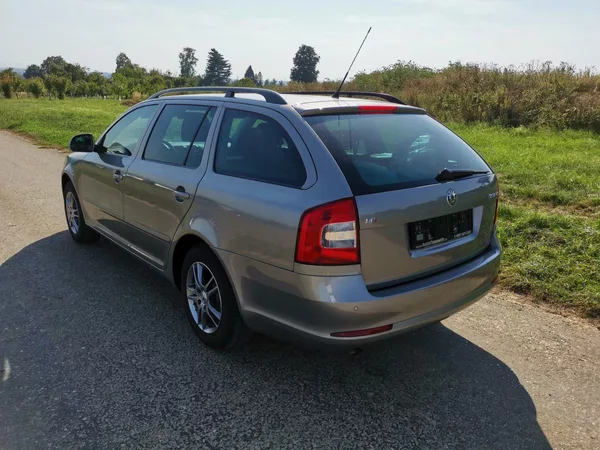 Škoda Octavia 1,6MPI 75kW 1MAJITEL - foto 7