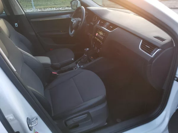Škoda Octavia 2,0TDI DSG 110kW ACC STYLEPLUS - foto 27
