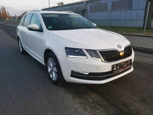 Škoda Octavia 2,0TDI DSG 110kW ACC STYLEPLUS - foto 3