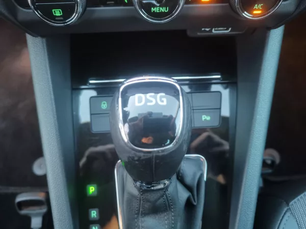 Škoda Octavia 2,0TDI DSG 110kW ACC STYLEPLUS - foto 54