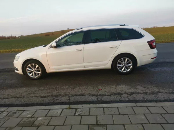 Škoda Octavia 2,0TDI DSG 110kW ACC STYLEPLUS - foto 8
