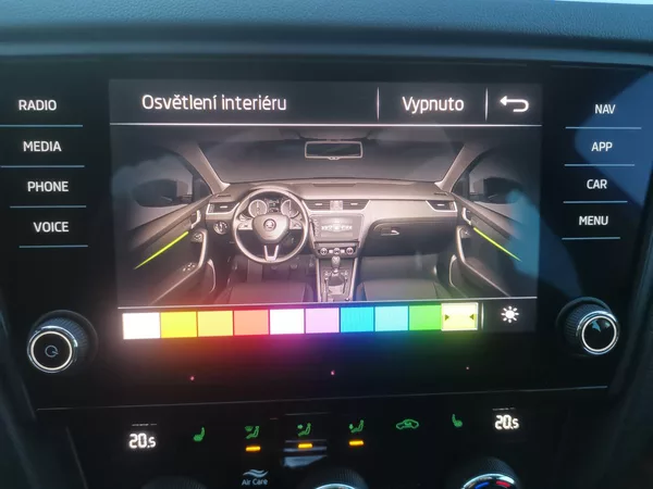 Škoda Octavia 2,0TDI DSG 110kW ACC STYLEPLUS - foto 80