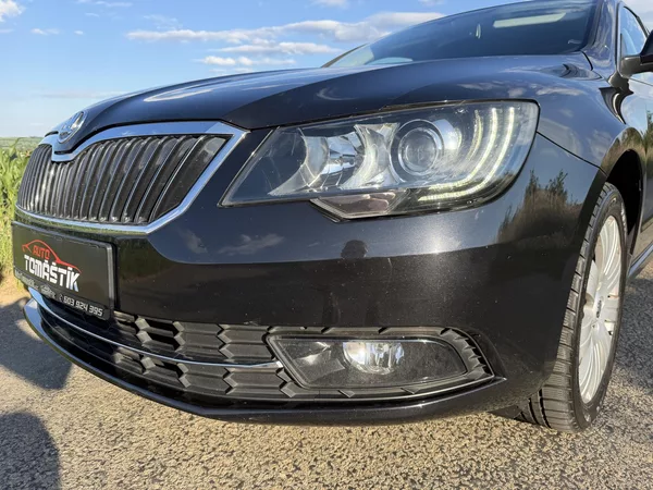 Škoda Superb 2,0TDI 125kW DSG ELEGANCE - foto 10