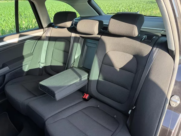Škoda Superb 2,0TDI 125kW DSG ELEGANCE - foto 36