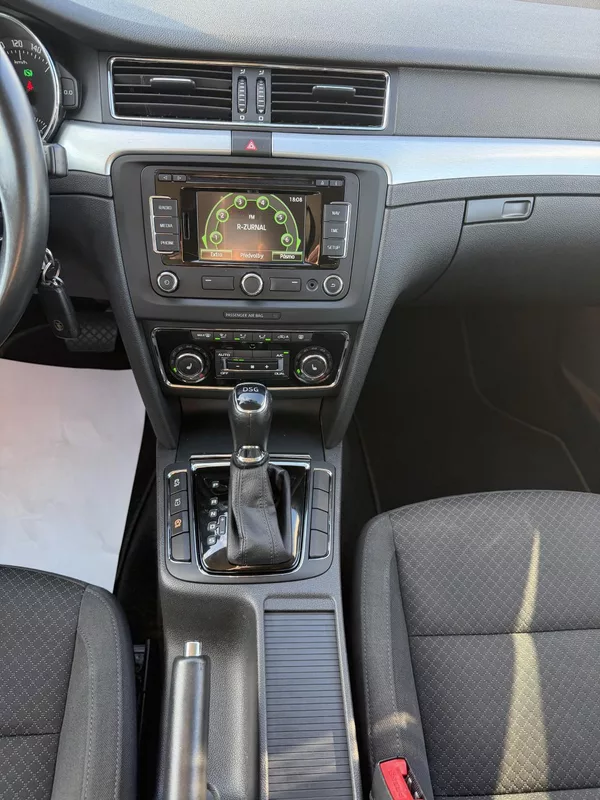Škoda Superb 2,0TDI 125kW DSG ELEGANCE - foto 46