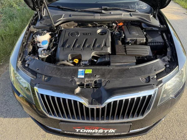 Škoda Superb 2,0TDI 125kW DSG ELEGANCE - foto 62