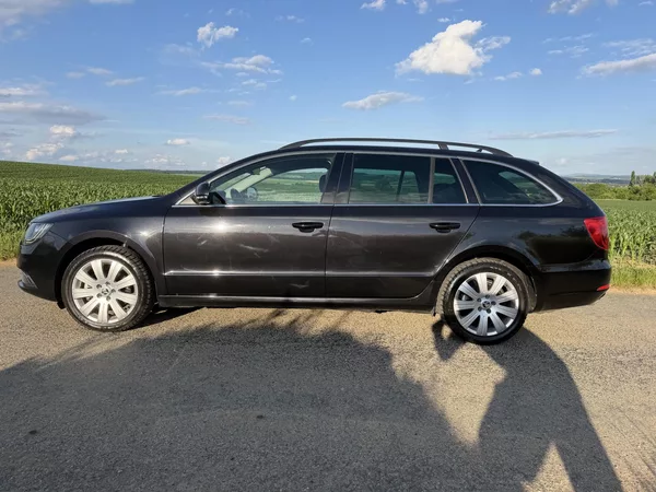 Škoda Superb 2,0TDI 125kW DSG ELEGANCE - foto 8