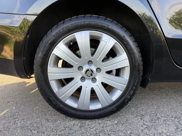 Škoda Superb 2,0TDI 125kW DSG ELEGANCE - foto 9