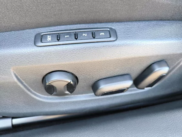 Škoda Superb 2,0TDI 110kW DSG ACC STYLEPLUS - foto 18